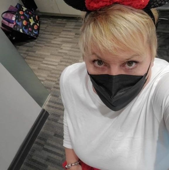 Meet your Posher, Sue - Picture 1 of 1